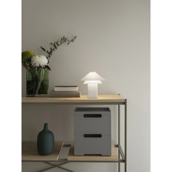 Biała lampa stołowa LED ze ściemniaczem z metalowym kloszem (wysokość 33,5 cm) Sanaka – Blomus-image-4