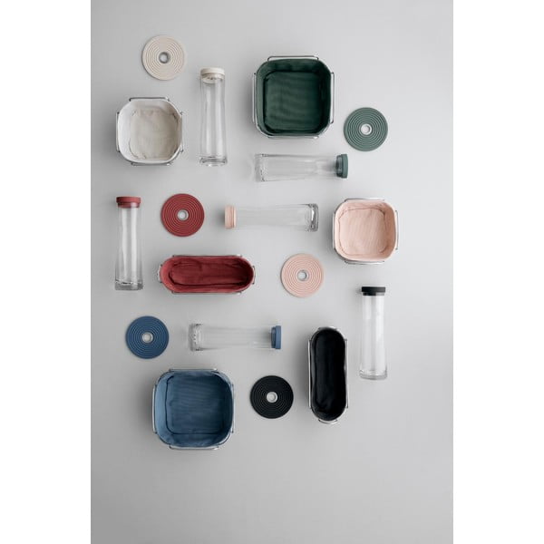 Szklana karafka na wodę z beżowym silikonowym wieczkiem Blomus Aqua, 1 l-image-1