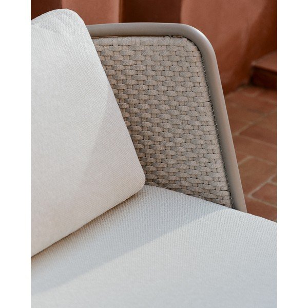 Kremowy/szarobrązowy tapicerowany fotel ogrodowy Sedalis – Kave Home-image-4