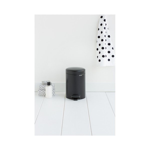 Czarny kosz na śmieci z pedałem Brabantia Newicon, 3 l-image-2