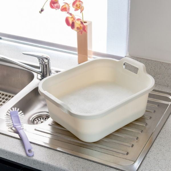 Kremowa plastikowa miska z rączkami Addis, 39x32x14 cm-image-1