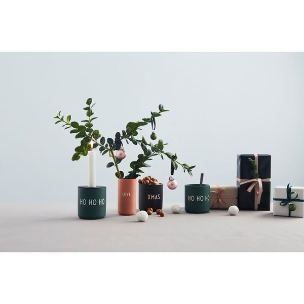 Ciemnozielony porcelanowy kubek Design Letters Favourite Ho Ho Ho-image-3