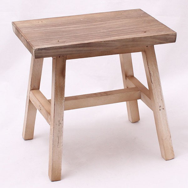Drewniany taboret, jasny
