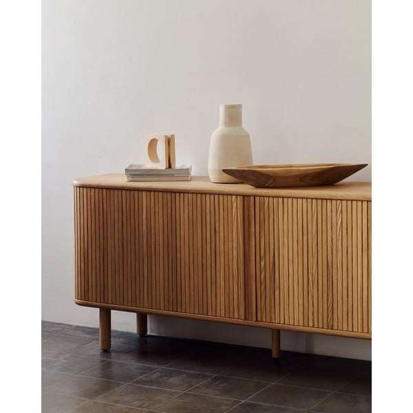 Komoda w dekorze jesionu z drzwiami przesuwnymi w naturalnym kolorze 180x75,5x40 cm Mailen – Kave Home-image-2