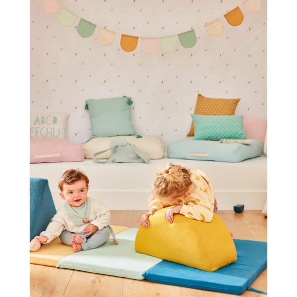 Niebiesko-biała bawełniana poszewka na poduszkę dziecięcą Kave Home Keila, 45x45 cm-image-4