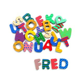 Drewniany alfabet dla dzieci z magnetyczną powierzchnią Djeco