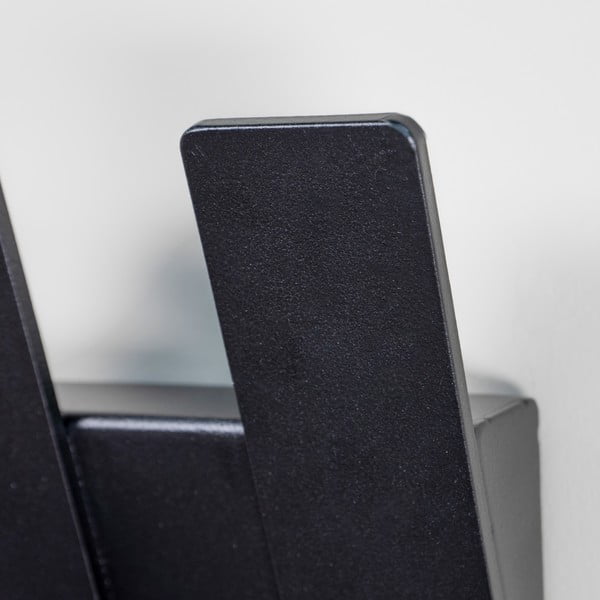 Czarny metalowy wieszak ścienny 64 cm Angle – Spinder Design-image-4