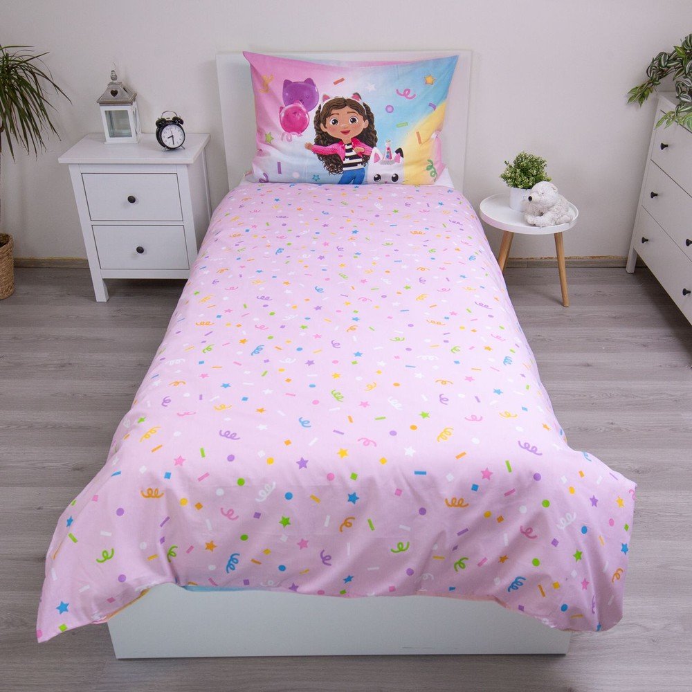 Różowa bawełniana pościel dziecięca jednoosobowa 140x200 cm Gabby's Dollhouse "Rainbow" – Jerry Fabrics (zdjęcie 4)