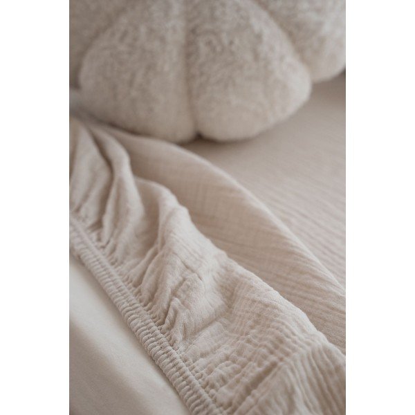 Beżowe prześcieradło dziecięce do łóżeczka muślinowe z gumką 60x120 cm Burumcuk – Mijolnir-image-3