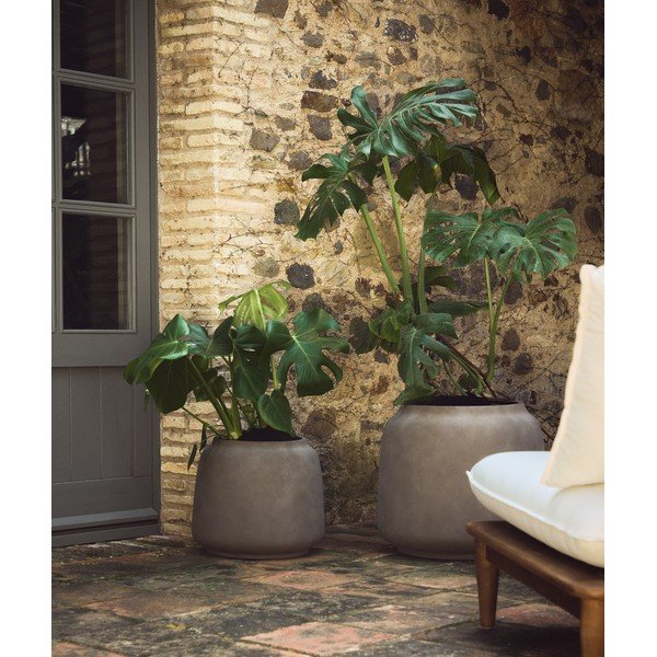 Betonowa osłonka na doniczkę ø 53 cm Lira – Kave Home-image-1