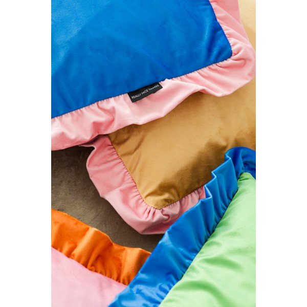 Aksamitna poduszka dekoracyjna 55x55 cm – Really Nice Things-image-2