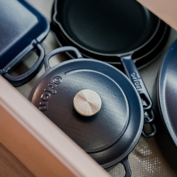 Garnek żeliwny z pokrywką odpowiedni na indukcję 3,3 l LITINA SMALT – Orion-image-1