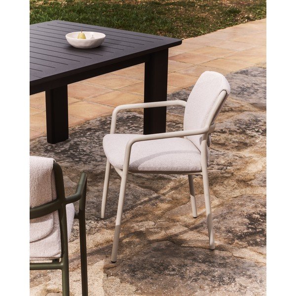 Beżowe tapicerowane krzesło ogrodowe Linosa – Kave Home-image-1