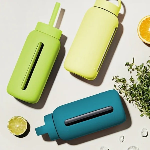 Zielona butelka podróżna 720 ml Electric Lime – Muuki-image-3