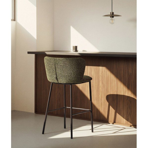 Ciemnozielony tapicerowany hoker (wysokość siedziska 75 cm) Ciselia – Kave Home-image-2