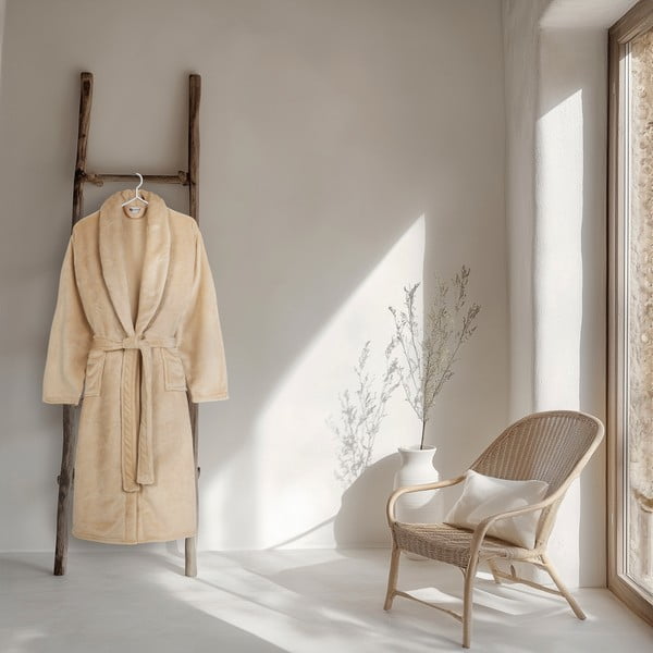 Beżowy szlafrok z mikropluszu w rozmiarze XL/XXL Polyvelvet – Good Morning-image-1