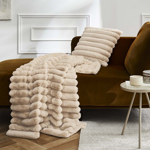 Beżowy koc z mikropluszu 180x220 cm Boudoir – douceur d'intérieur-image-2