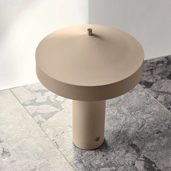 Szarobrązowa metalowa lampa stołowa (wysokość 41 cm) Hatto – OYOY Living Design-image-1