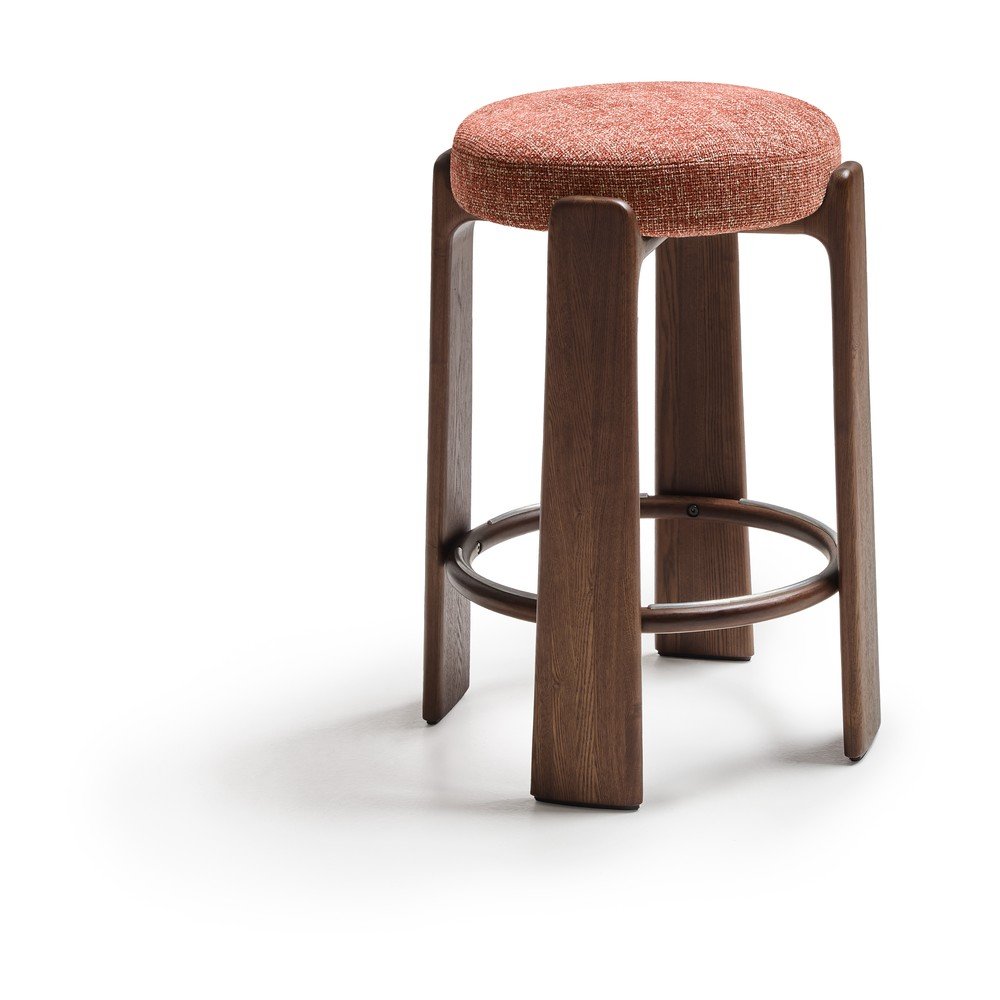 Hoker z litego drewna jesionowego w ceglasto-ciemnonaturalnym kolorze (wysokość siedziska 75 cm) Granite – Kave Home