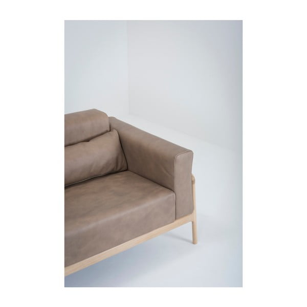 Jasnobrązowa sofa z bawolej skóry z konstrukcją z litego drewna dębowego Gazzda Fawn, 240 cm-image-4
