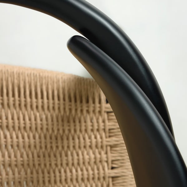 Beżowo-czarne krzesło ogrodowe z drewna eukaliptusa Kave Home Glynis-image-1