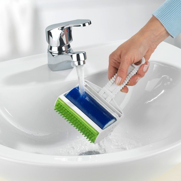 Zielona rolka do usuwania kłaczków z ubrań Wenko Duo-image-1