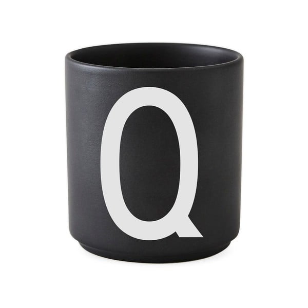Czarny porcelanowy kubek Design Letters Alphabet Q, 250 ml