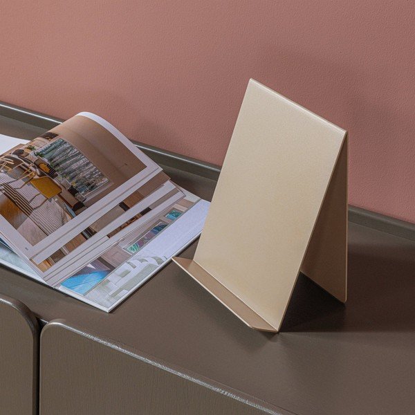 Metalowy stojak na książkę kucharską Brook – WOOOD-image-1