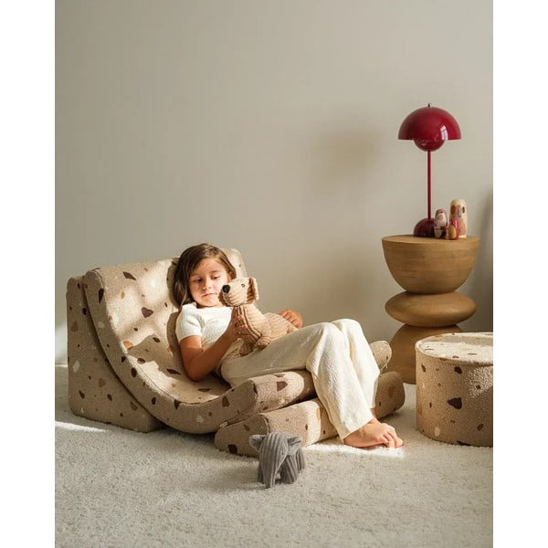 Jasnobrązowy fotel dziecięcy z materiału bouclé/z tkaniny szenilowej Terrazzo Moon – Wigiwama-image-4