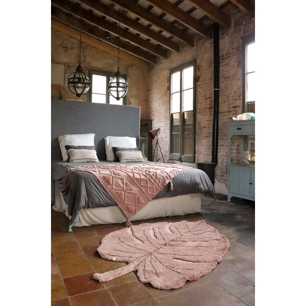 Różowy bawełniany dywan dziecięcy tkany ręcznie odpowiedni do prania 120x180 cm Monstera Vintage Nude – Lorena Canals-image-1
