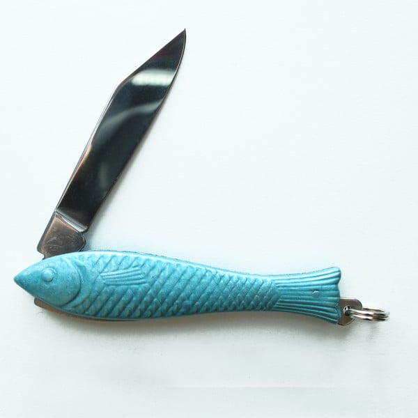 Jasnoniebieski scyzoryk rybka z designem Alexandry Dětinskiej