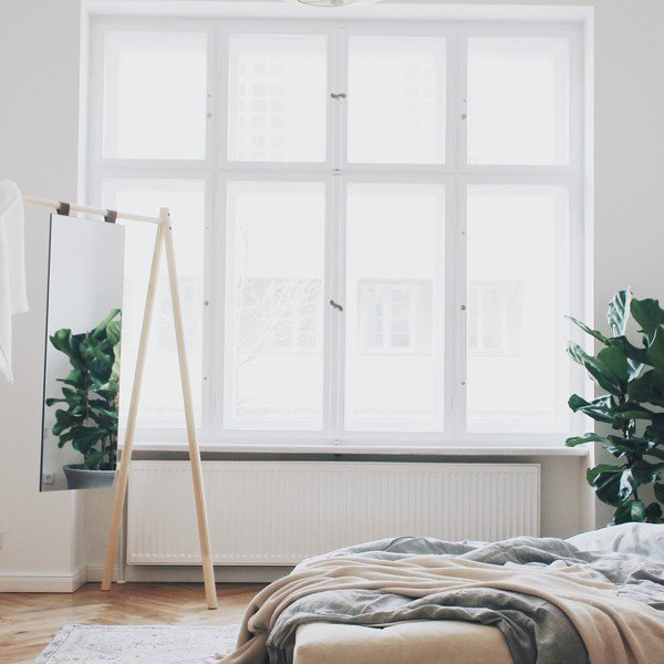 Łóżko dwuosobowe z drewna sosnowego z materacem Karup Design Senza Comfort Mat Natural/Black, 160x200 cm-image-1