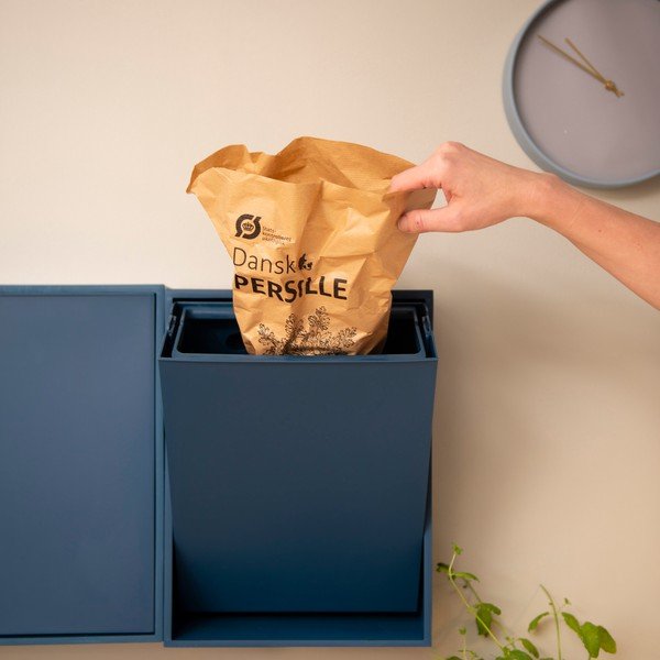 Niebieski kosz na śmieci do segregacji odpadów/ścienny z plastiku z recyklingu Recycling Box – ReCollector-image-1