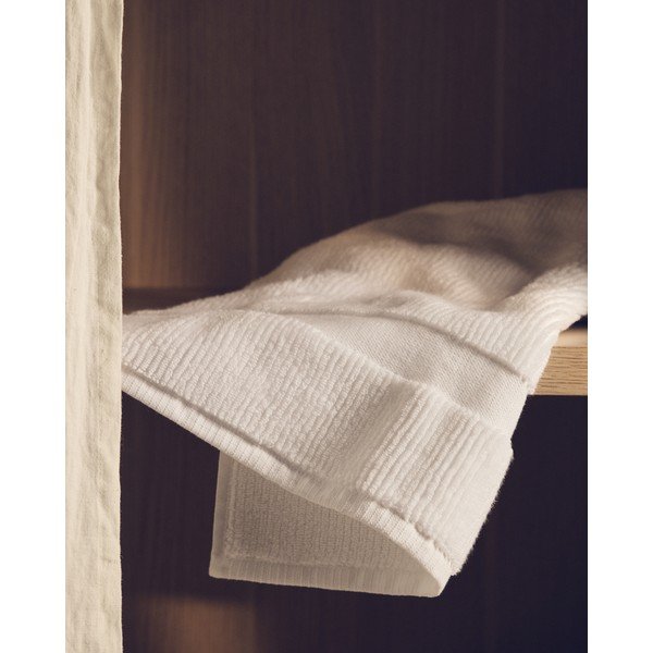 Biały bawełniany ręcznik frotte 30x50 cm Olvira – Kave Home-image-3