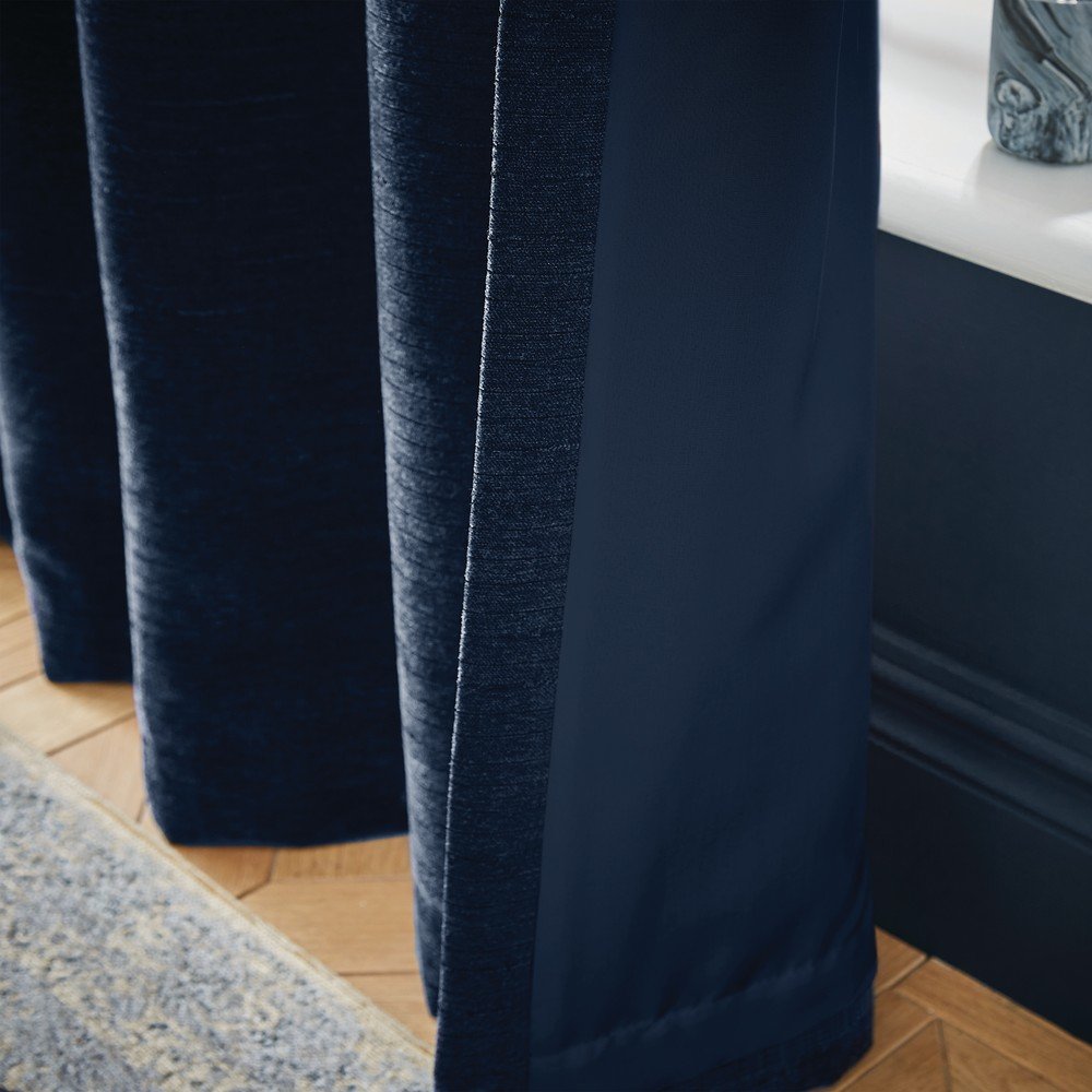 Ciemnoniebieskie zasłony termiczne z szenilu zestaw 2 szt. 168x229 cm Selene Luxury Chenille – Hyperion (zdjęcie 3)