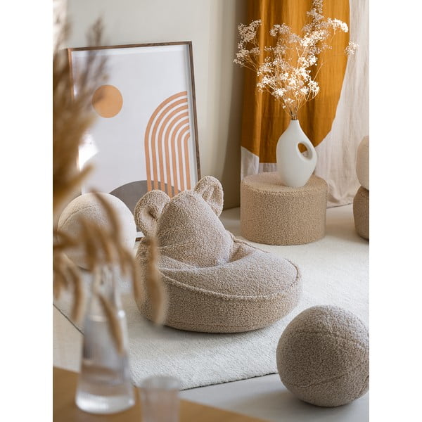 Jasnobrązowy dziecięcy worek do siedzenia z materiału bouclé Bear – Wigiwama-image-1