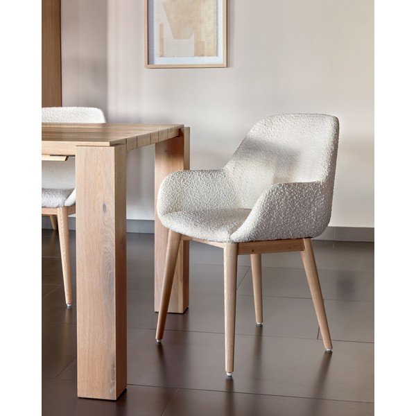 Biały tapicerowany fotel jadalniany Konna – Kave Home-image-1