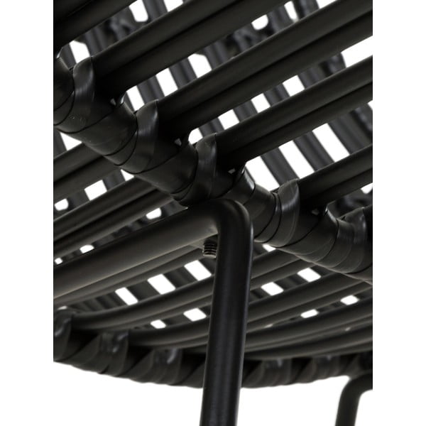 Czarny fotel ze sztucznego rattanu Costa – Westwing Collection-image-1