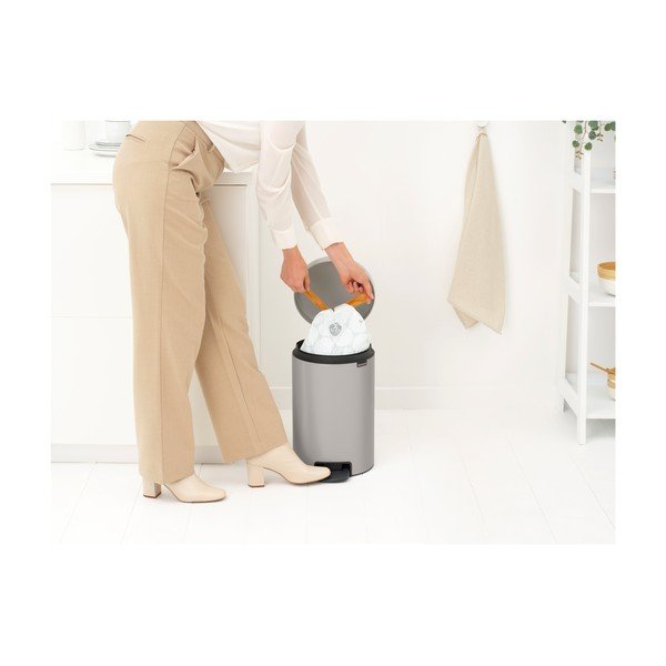 Jasnoszary stalowy kosz na śmieci z pedałem 12 l NewIcon – Brabantia-image-3