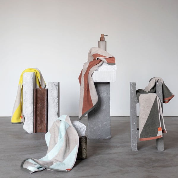 Miętowy ręcznik z bawełny organicznej frotte 50x90 cm Diagonal – Mette Ditmer Denmark-image-2