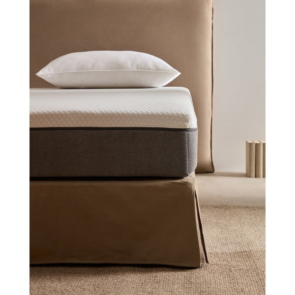 Średnio twardy piankowy materac 150x190 cm Eva – Kave Home-image-1