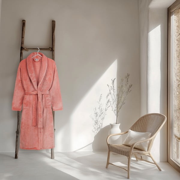 Różowy szlafrok z mikropluszu w rozmiarze XL/XXL Polyvelvet – Good Morning-image-1