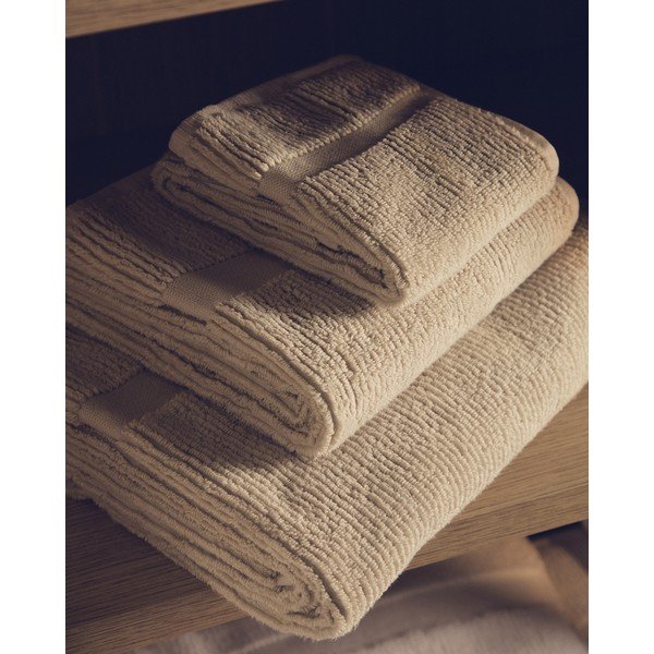 Beżowy bawełniany ręcznik kąpielowy frotte 70x140 cm Olvira – Kave Home-image-1