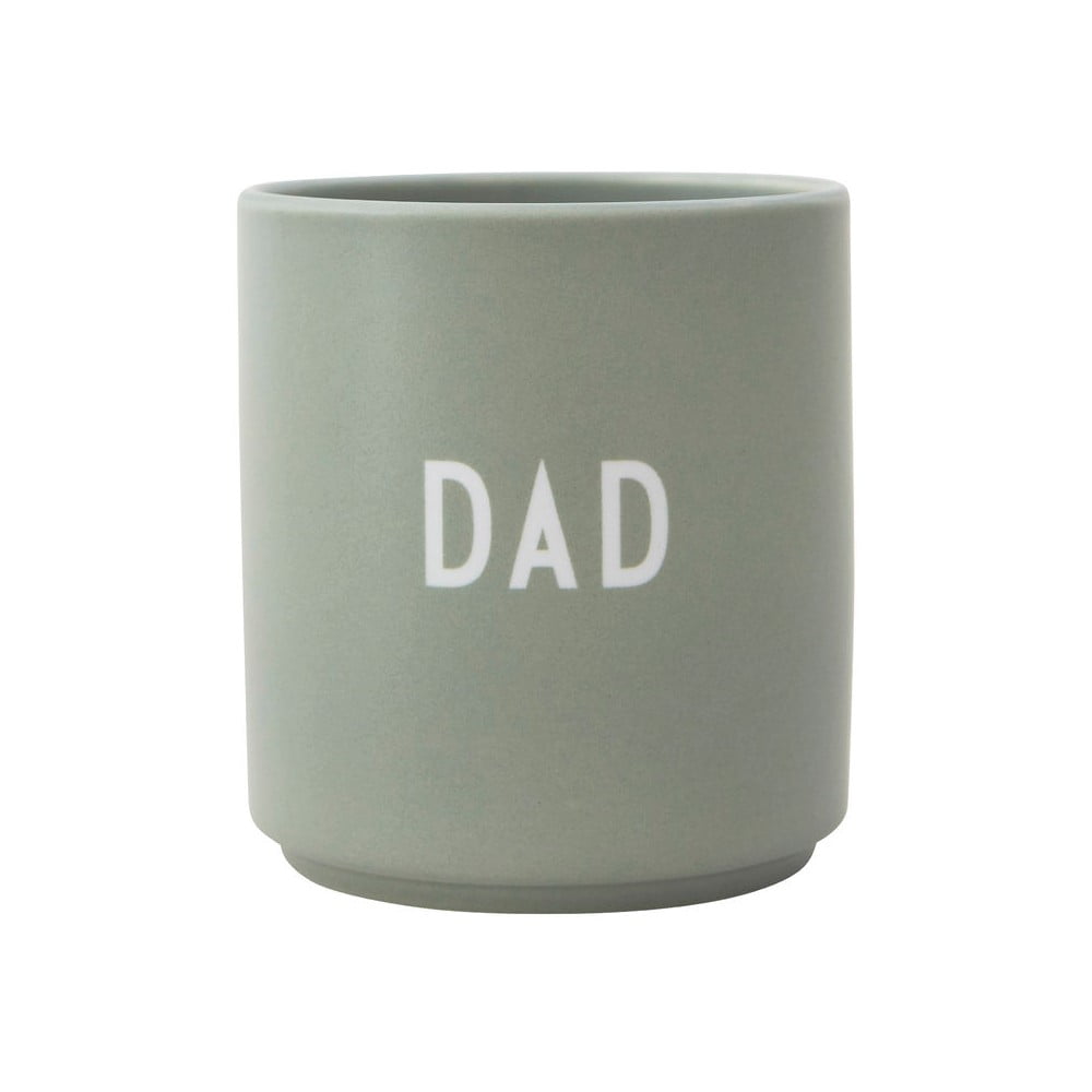 Jasnozielony porcelanowy kubek Design Letters Favourite Dad
