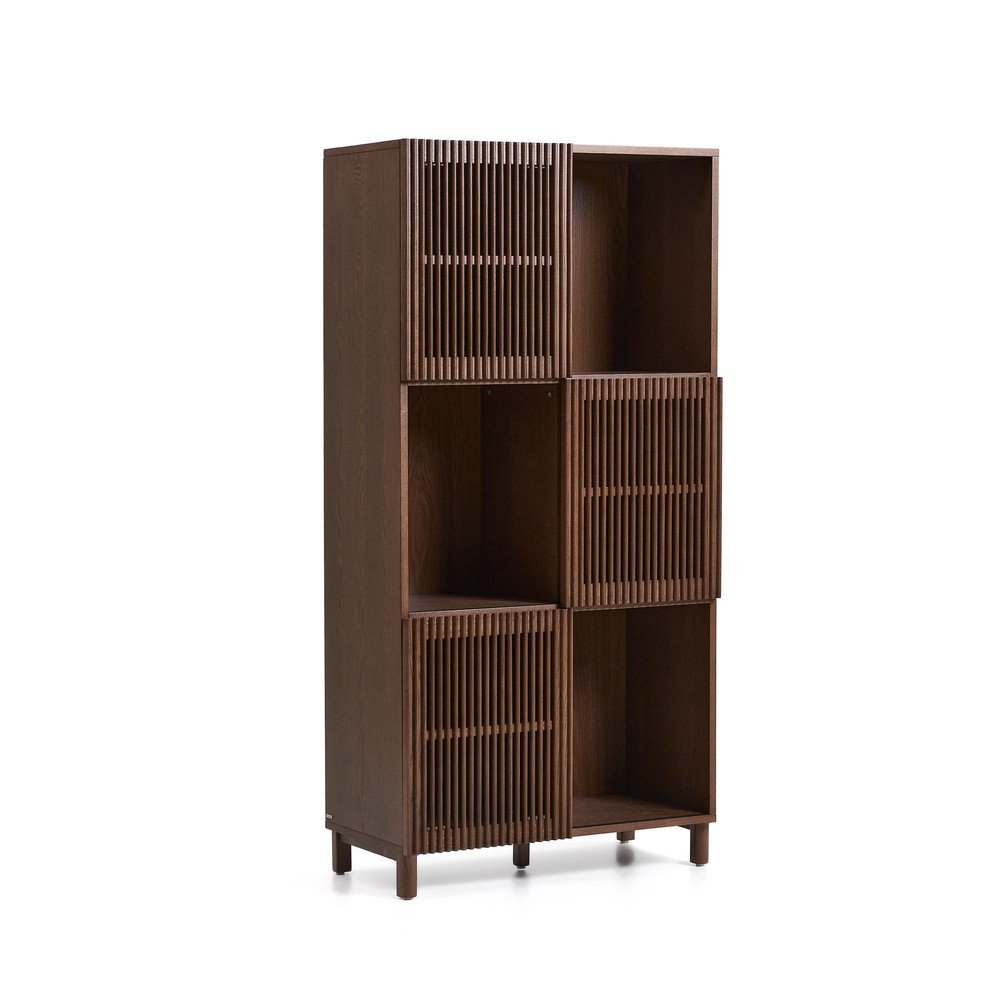 Ciemnobrązowy regał w dekorze orzecha z drzwiami przesuwnymi 84,5x170x42,5 cm Beyla – Kave Home