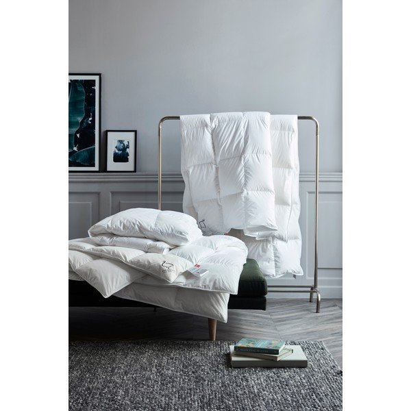 Kołdra wypełniona pierzem całoroczna 200x220 cm Snow Queen – Ringsted Dun-image-1