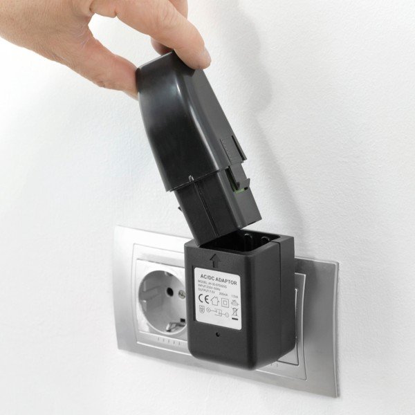 Elektryczna bezprzewodowa miotła do podłogi InnovaGoods-image-1