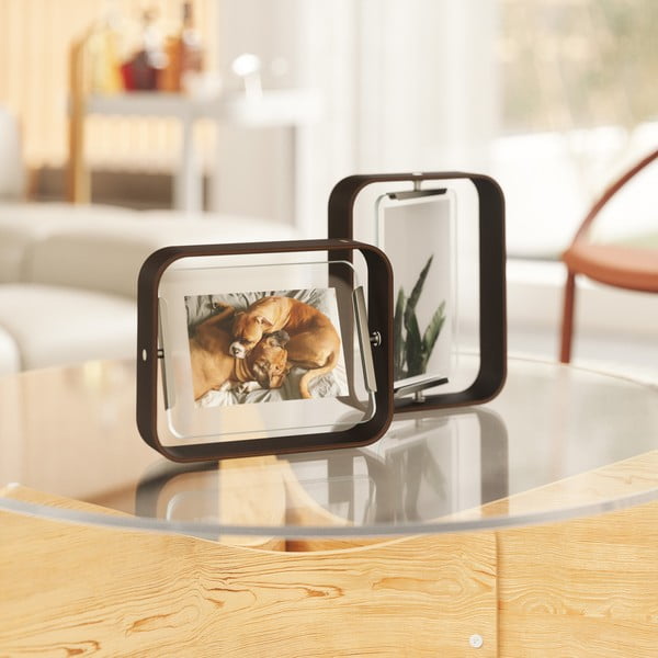 Ciemnobrązowa drewniana ramka stojąca 19x24 cm Bellwood – Umbra-image-2