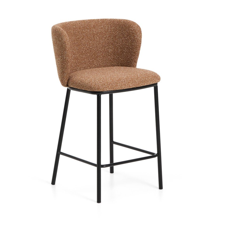 Tapicerowany hoker w kolorze terakoty (wysokość siedziska 65 cm) Ciselia – Kave Home