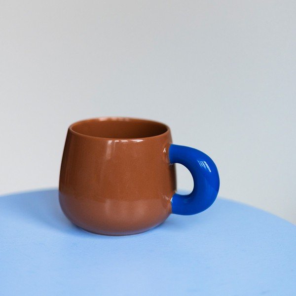 Ciemnobrązowy kubek new bone china 470 ml Coco – ONA-image-1